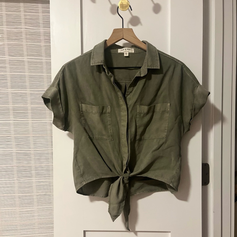 ANTHROPOLOGIE CLOTH AND STONE XS CROPPED SAGE GREEN BUTTONDOWN
